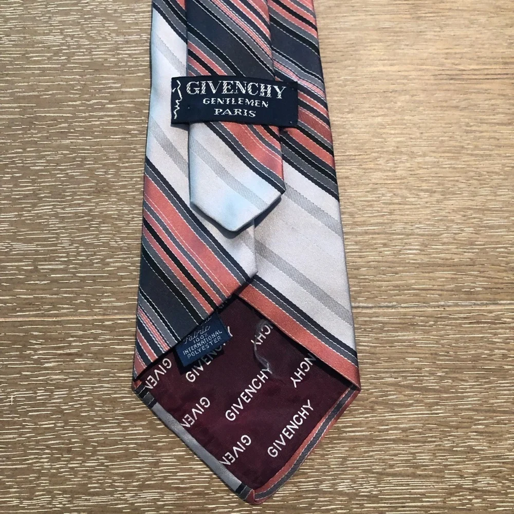Givenchey Mens Tie - Picture 2 of 3